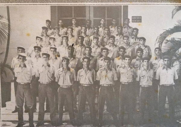 Grandes amigos e companheiros da turma G-1 do Colégio Militar de Fortaleza 1993.